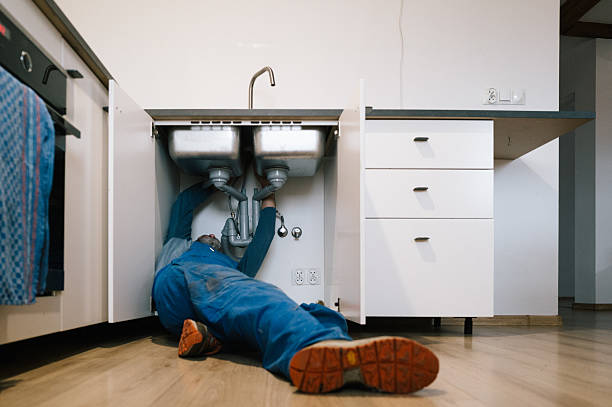 Professional Leak Detection technician working in Swampscott, MA